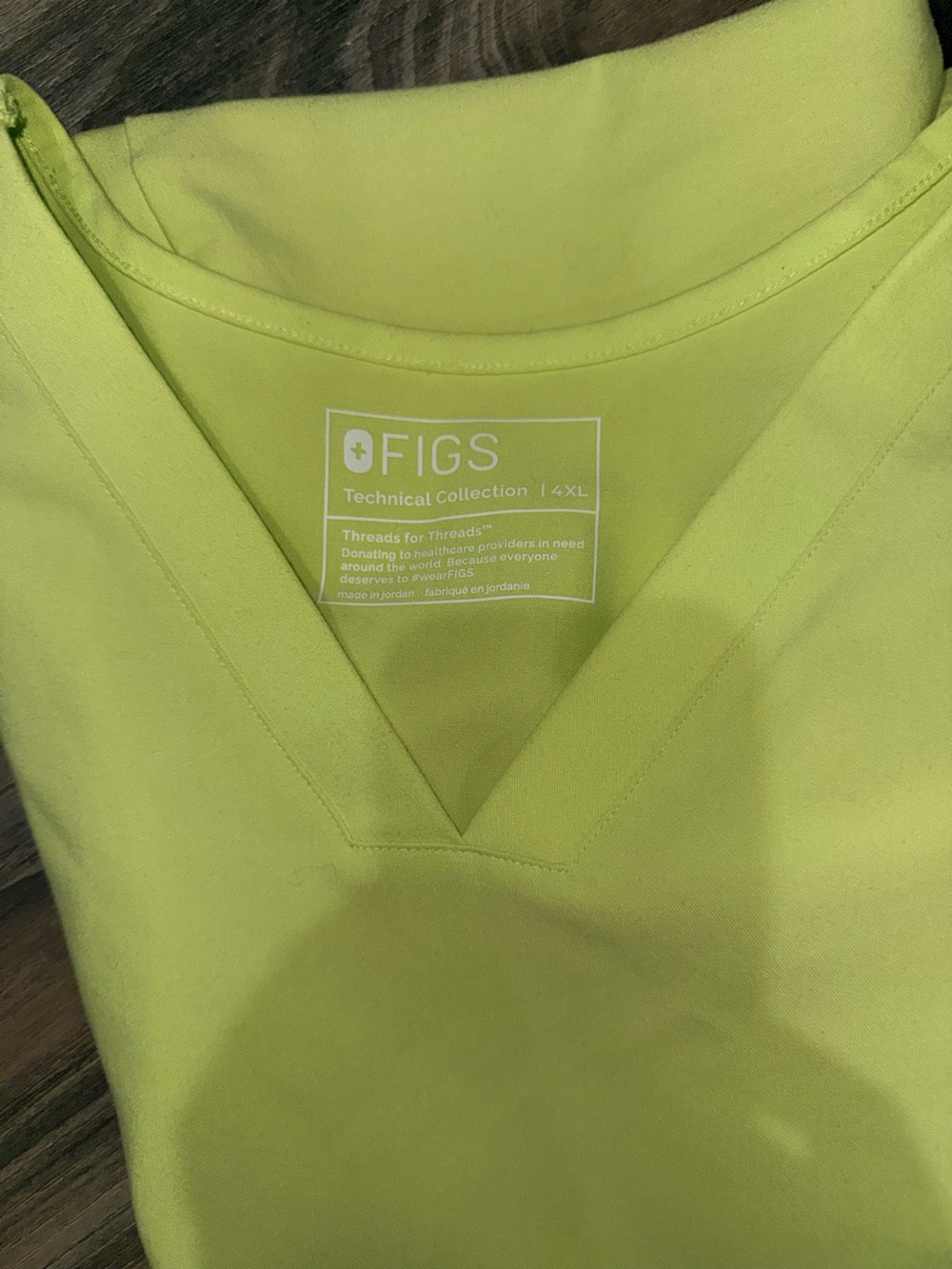 FIGS Technical Collection Scrub Top 4XL Neon Yellow tried on never wore.
